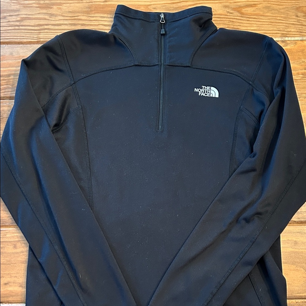 The North Face Midnight Black Quarter Zip Top - Men’s size XS